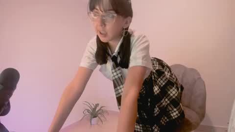 Little piece of fruit online show from 24, 1, 2025