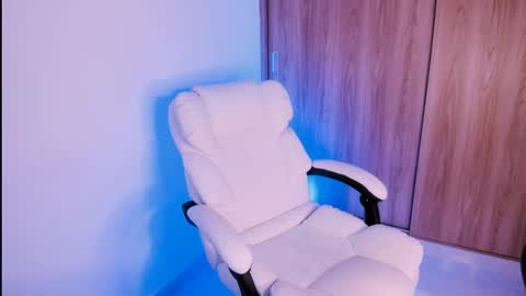 Little piece of fruit online show from 8, 3, 2026