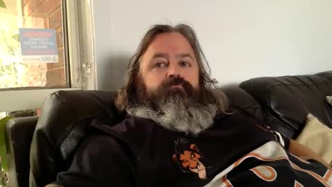 Kiwiabroad online show from 22, 12, 2025