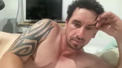 Snapshot of kiwibuzzer chatting on 9, 1, 2026 Champ online show from 9, 1, 2026