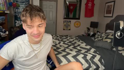 Snapshot of kjpeace chatting on 17, 12, 2024 Kyle online show from 17, 12, 2024