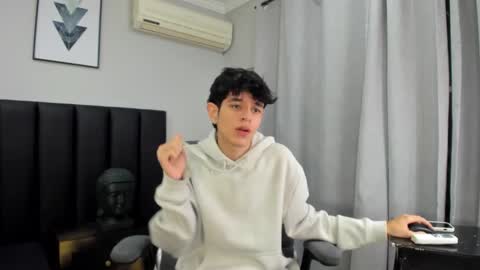 Snapshot of klaus_sunrise_xx chatting on 27, 2, 2025 KLAUS online show from 27, 2, 2025