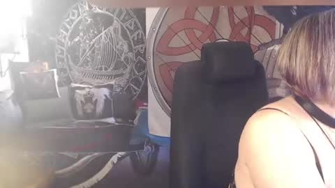 Michelle online show from 11, 5, 2026