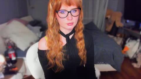 Snapshot of klementinagirl chatting on 14, 12, 2025 Klementinafanslyklementina6661 online show from 14, 12, 2025