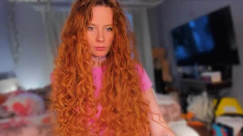 Snapshot of klementinagirl chatting on 25, 5, 2026 Klementinafanslyklementina6661 online show from 25, 5, 2026