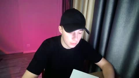 Snapshot of klir_mo chatting on 2, 12, 2024 klir_mo online show from 2, 12, 2024