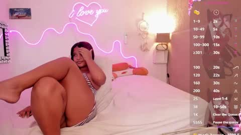 Snapshot of kloeandjhos chatting on 7, 12, 2024 kloeandjhos online show from 7, 12, 2024