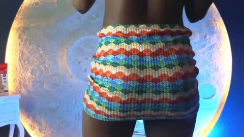 K L O E online show from 13, 9, 2025