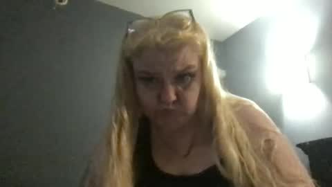 Snapshot of kmarie1196 chatting on 6, 6, 2026 kmarie1196 online show from 6, 6, 2026