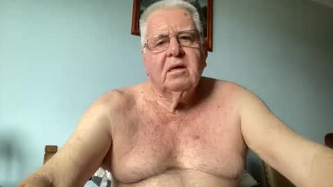 Snapshot of knights2001 chatting on 12, 2, 2026 Aussiedude online show from 12, 2, 2026