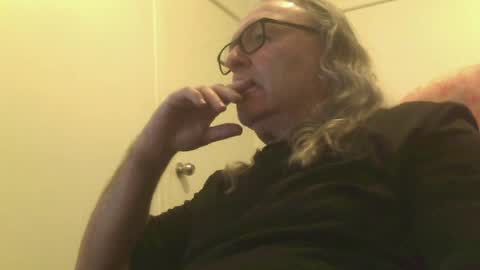 Snapshot of knobout chatting on 17, 7, 2026 knobout online show from 17, 7, 2026
