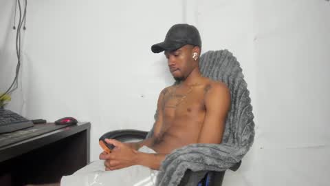 Snapshot of kofi_exotic_ chatting on 13, 7, 2026 kofi online show from 13, 7, 2026