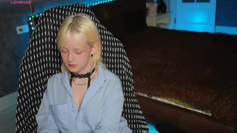Snapshot of kofimoon chatting on 22, 4, 2026 Kofi online show from 22, 4, 2026