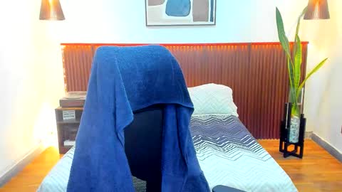 Kora Shadow online show from 4, 12, 2025