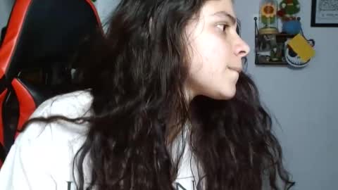 Snapshot of koranikky08 chatting on 13, 12, 2024 Karoll online show from 13, 12, 2024