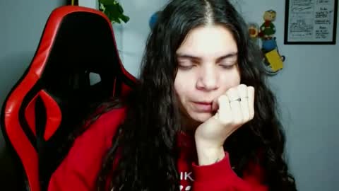 Snapshot of koranikky08 chatting on 18, 12, 2024 Karoll online show from 18, 12, 2024