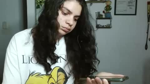 Snapshot of koranikky08 chatting on 9, 9, 2025 Karoll online show from 9, 9, 2025