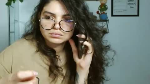 Snapshot of koranikky08 chatting on 13, 9, 2025 Karoll online show from 13, 9, 2025