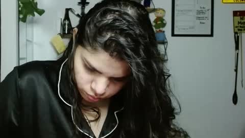 Snapshot of koranikky08 chatting on 2, 10, 2025 Karoll online show from 2, 10, 2025