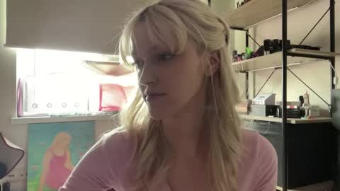 Snapshot of kortneyhiedeman chatting on 4, 6, 2026 Ariela online show from 4, 6, 2026