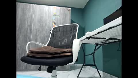 Koto Bombon online show from 6, 1, 2025