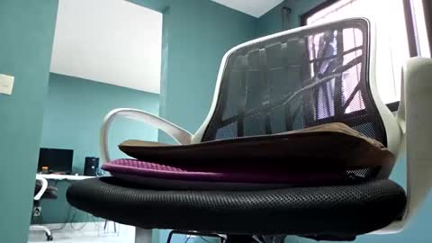Koto Bombon online show from 18, 5, 2026