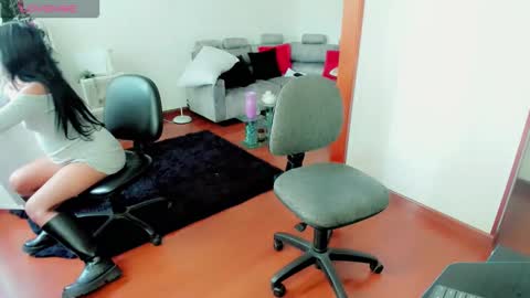 kourtney_15 online show from 18, 1, 2026