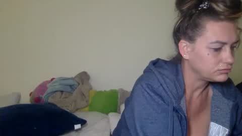 Snapshot of koyoteej chatting on 3, 3, 2025 koyoteej online show from 3, 3, 2025