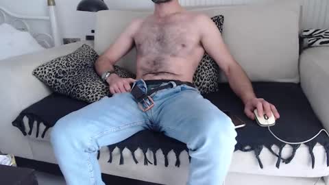 Snapshot of kral_mert chatting on 8, 12, 2024 Mert online show from 8, 12, 2024
