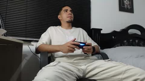 kratoswolf online show from 9, 1, 2026