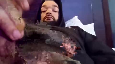 Snapshot of kriiiiz chatting on 16, 11, 2025 kriiiiz online show from 16, 11, 2025