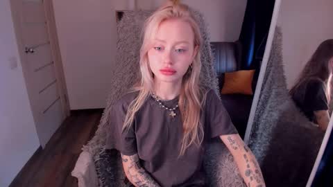 Snapshot of kris_grant chatting on 6, 2, 2026 kris_grant online show from 6, 2, 2026