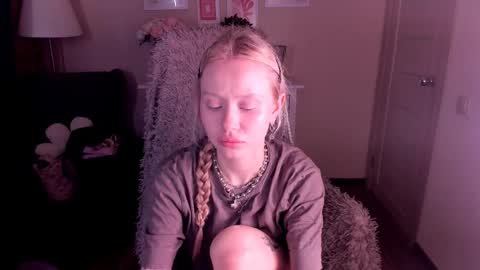 Snapshot of kris_grant chatting on 10, 2, 2026 kris_grant online show from 10, 2, 2026