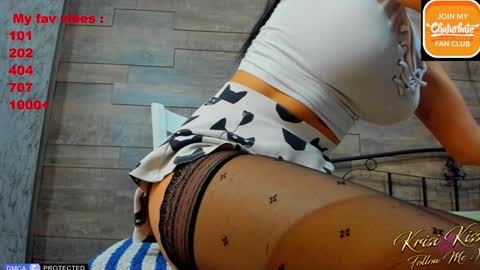 Snapshot of krisi_kiss chatting on 4, 1, 2025 KrisiFollow me  Thumb UP  online show from 4, 1, 2025