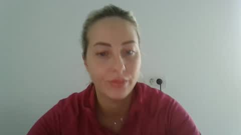 Snapshot of kriss_grace chatting on 11, 10, 2025 Grace online show from 11, 10, 2025