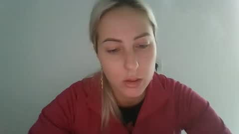 Snapshot of kriss_grace chatting on 12, 10, 2025 Grace online show from 12, 10, 2025