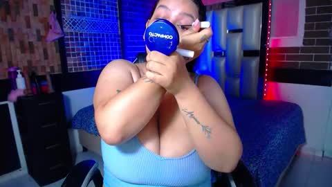 kriss_sweetboobs online show from 8, 3, 2026