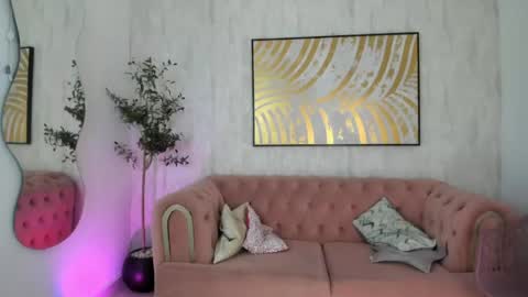 Snapshot of krissi_latore chatting on 22, 4, 2026 Krisstine online show from 22, 4, 2026
