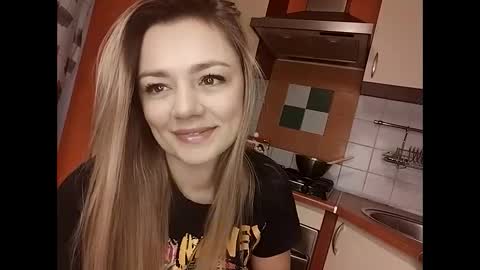 Snapshot of krisssexi chatting on 8, 1, 2025 KrissSexi online show from 8, 1, 2025