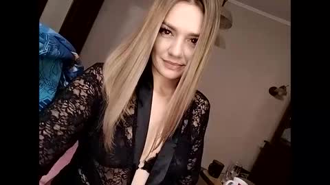 Snapshot of krisssexi chatting on 28, 1, 2025 KrissSexi online show from 28, 1, 2025