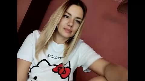 Snapshot of krisssexi chatting on 10, 9, 2025 KrissSexi online show from 10, 9, 2025