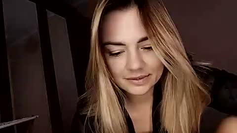 Snapshot of krisssexi chatting on 16, 10, 2025 KrissSexi online show from 16, 10, 2025