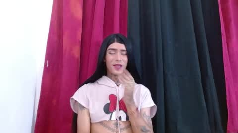 krisstal703358 online show from 10, 4, 2026