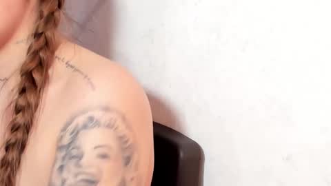   online show from 28, 3, 2026