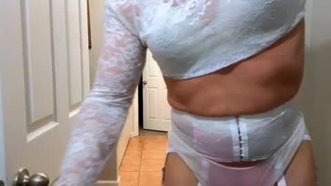 Kristal Mountain online show from 4, 2, 2026