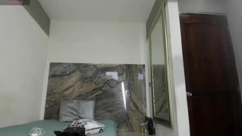 Snapshot of kristel_05 chatting on 1, 12, 2025 Kristel online show from 1, 12, 2025