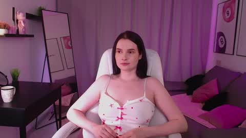 Snapshot of kristen_belll chatting on 30, 3, 2026 Sophia online show from 30, 3, 2026