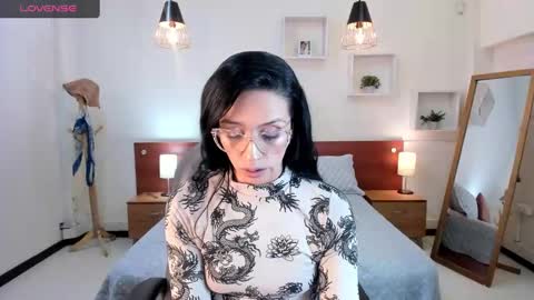 Sophia online show from 19, 1, 2025