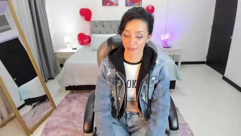 Sophia online show from 17, 2, 2025