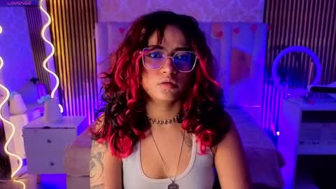 kristen_tay online show from 29, 3, 2026